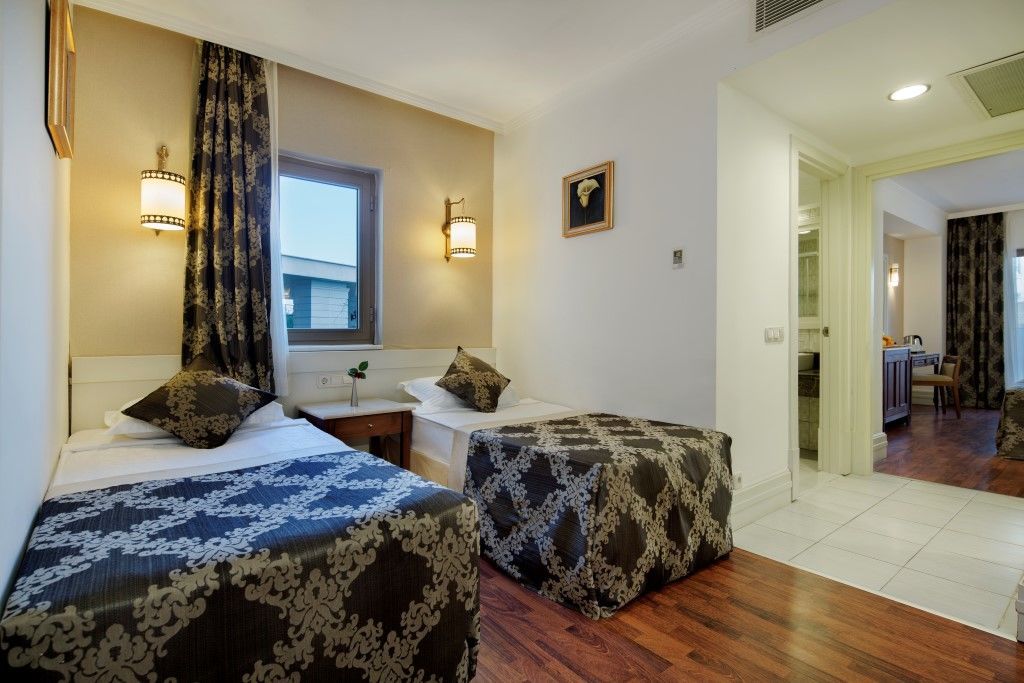Alba Queen Hotel Sidé Extérieur photo